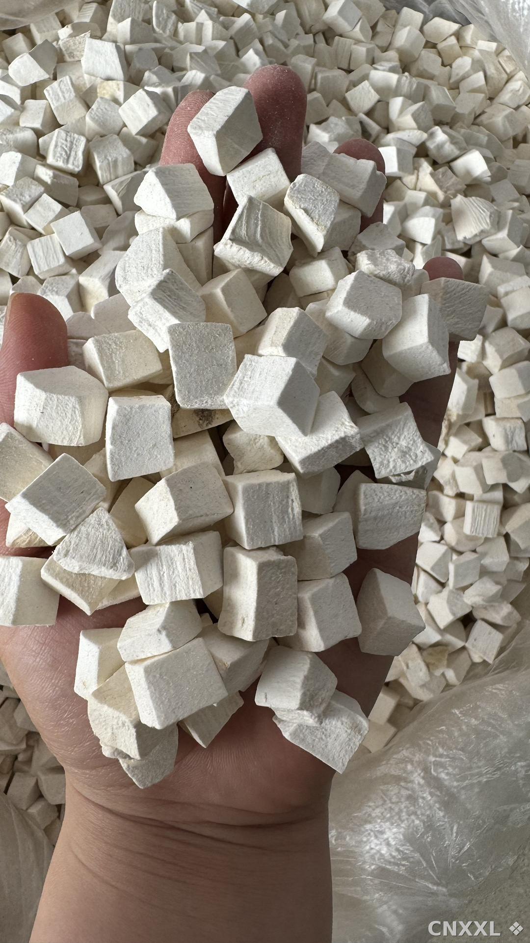 spice_8753_016323fd_2.jpg
